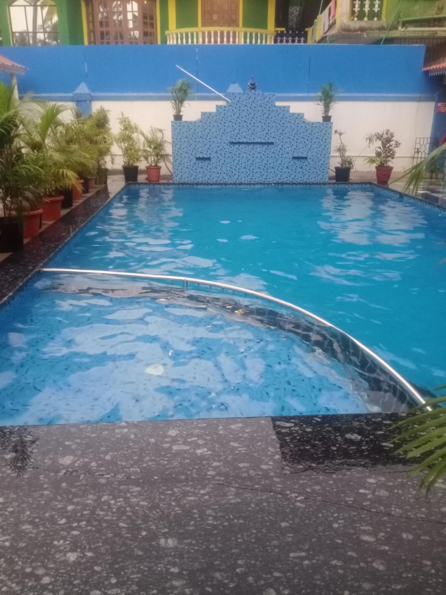 Blue Rays Apartment Калангуте Екстериор снимка